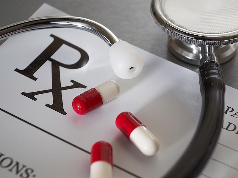 Rivaroxaban curbs MACE, major bleeding risks in AF patients with CAD, regardless of age