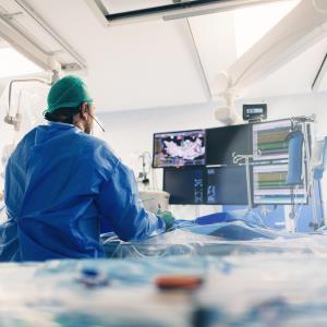 Non-White patients are younger at first HF hospitalization: study
