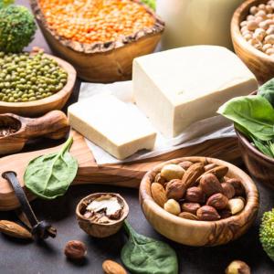 Mediterranean–DASH diet improves health outcomes in T2D, hypertension