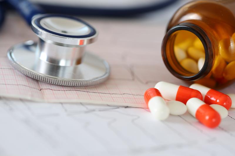 DOAC vs warfarin: Which agent is safer for AF patients with cirrhosis?