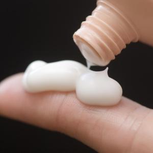 Daily emollient application in infants a feasible way to reduce AD burden