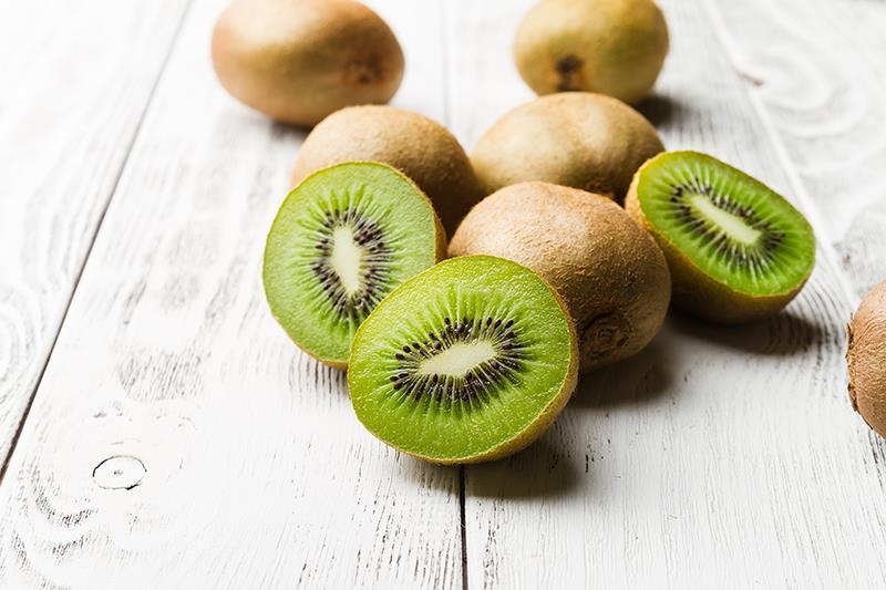 Kiwi xanh có thể cải thiện triệu chứng tiêu hóa ở bệnh nhân hội chứng ruột kích thích thể táo bón (IBS-C)