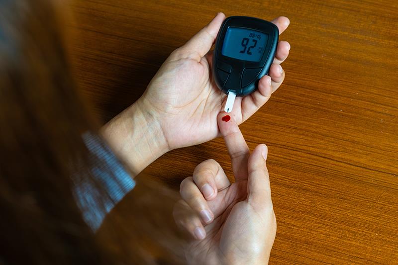 Mizagliflozin improves postprandial glucose in postbariatric hypoglycaemia