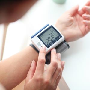 Sacubitril/valsartan outdoes standard therapy in BP reduction