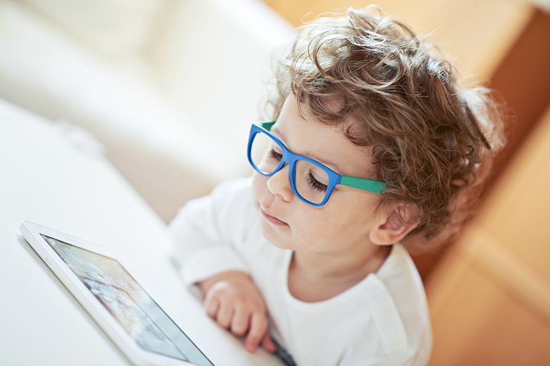 Screen time in kids, teens tied to cardiometabolic and cardiovascular risks